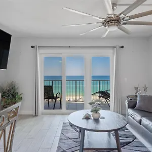 The Summit 615 Apartment